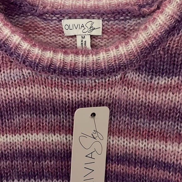 NWT Olivia Sky Purple Pink and White sweater in size medium - Picture 2 of 5